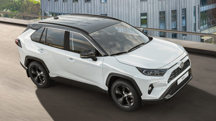 Автомобили марки Toyota подорожали на рынке РФ в июне 2021 года