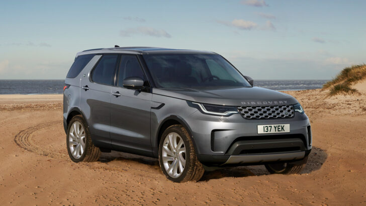 Land Rover представил обновленный Discovery для России