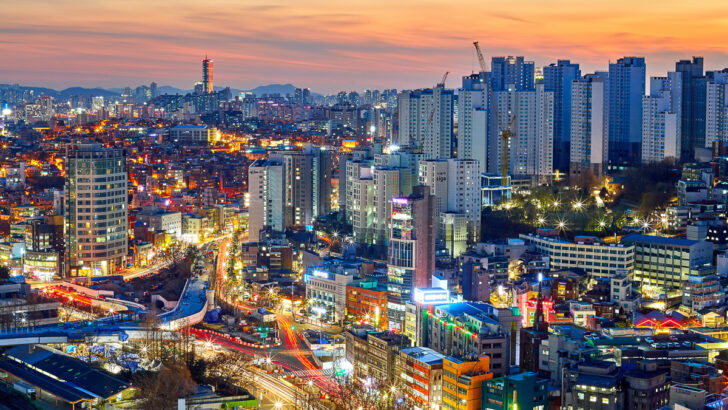 Правительство Сеула представило новые «умные» уличные столбы