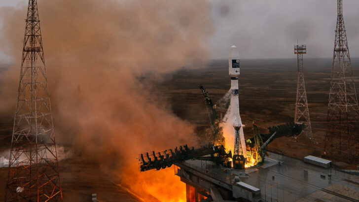 Российская ракета «Союз-2.1а» вывела на орбиту 38 спутников из 18 стран мира