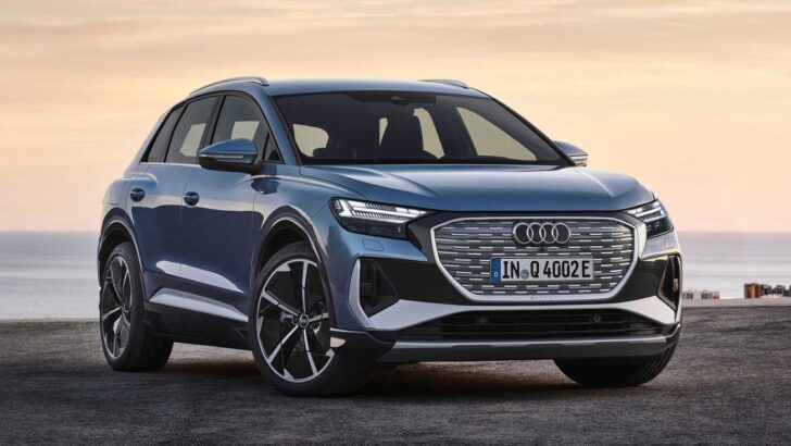 Компания Audi представила новые Q4 e-tron и Q4 e-tron Sportback 2022 года