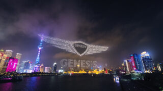 Логотип Genesis в небе. Фото Genesis