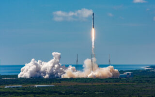 Запуск ракеты-носителя Falcon 9 со спутниками Starlink. Архивное фото SpaceX