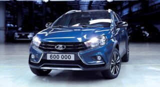 600-тысячная LADA Vesta. Фото АвтоВАЗ 600-тысячная LADA Vesta. Фото АвтоВАЗ