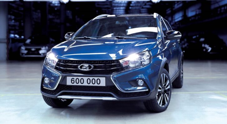 600-тысячная LADA Vesta. Фото АвтоВАЗ 600-тысячная LADA Vesta. Фото АвтоВАЗ