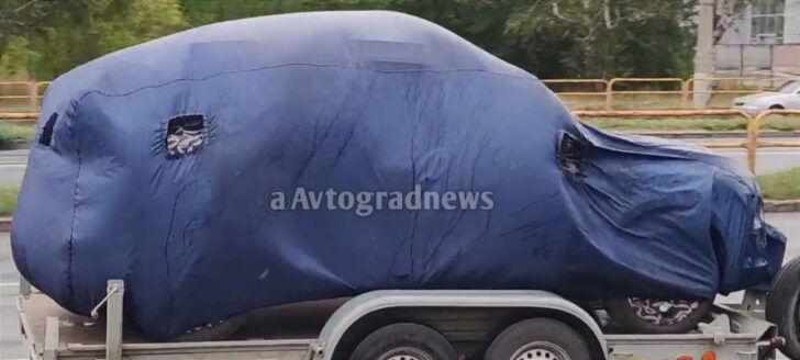 Renault Sandero под чехлом. Фото Avtograd News