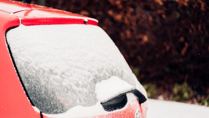 Эксперты назвали 5 привычек, убивающих машину зимой