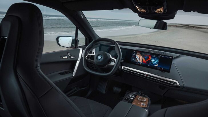 Интерьер BMW iX M60. Фото BMW