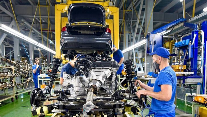 Калининградский автозавод «Автотор» приостановит выпуск автомобилей с 1 по 22 мая