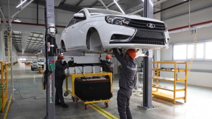 АвтоВАЗ может возобновить производство большинства моделей LADA с 25 апреля 2022 года