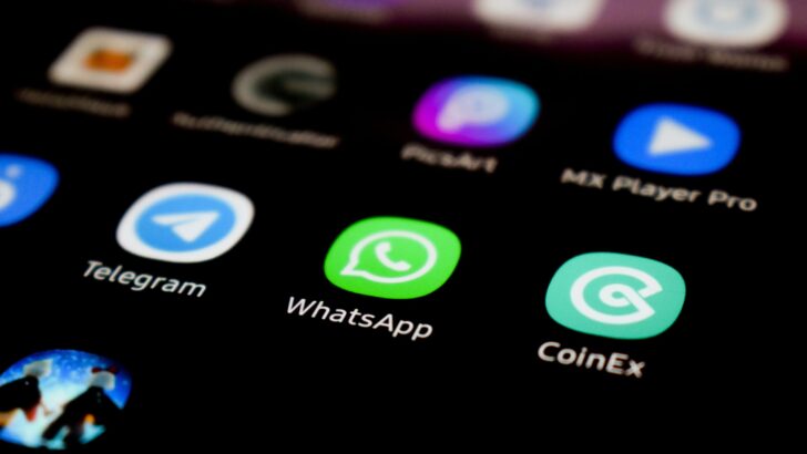 WhatsApp разрешит использовать одну учетную запись на нескольких устройствах