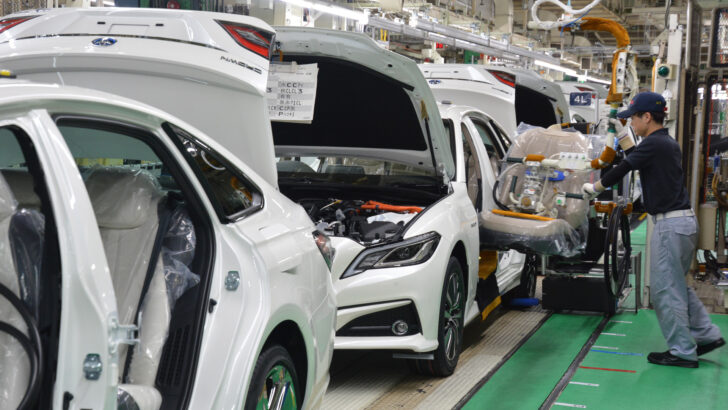 Компания Toyota не смогла выполнить план производства машин в апреле 2022 года