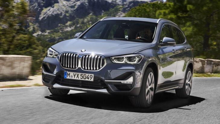 Компания BMW отзывает в России почти 900 автомобилей BMW X1 и X2 из-за ремней безопасности
