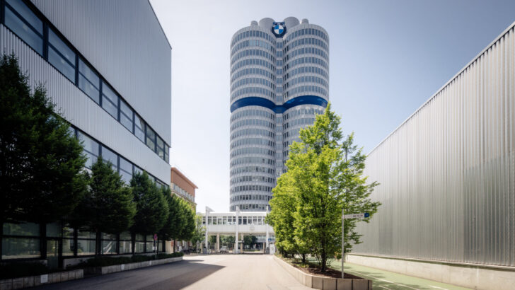 Штаб-квартира BMW Group в Мюнхене отмечает 50-летний юбилей