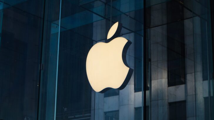 Apple: продажи iPhone, iPad и Mac упали, а доход от сервисов рекордно вырос