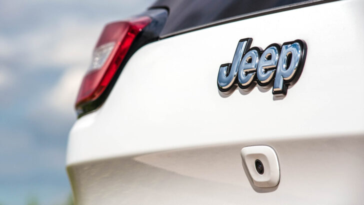 Автоконцерн Stellantis отзывает 219 000 внедорожников Jeep Cherokee 2014—2016 годов