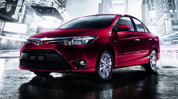В РФ нашли в продаже новые седаны Toyota Vios по цене от 1,8 млн рублей
