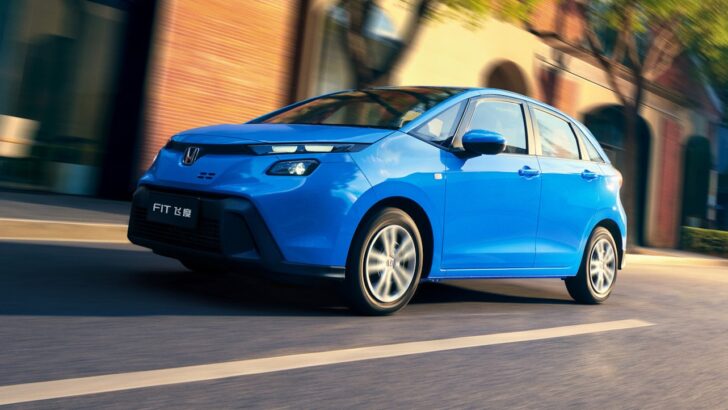 Honda Fit. Фото Honda