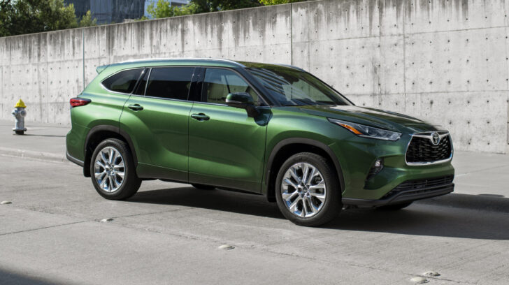 Toyota Highlander. Фото Toyota